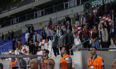 Deplasman Tribününde 20 Taraftar